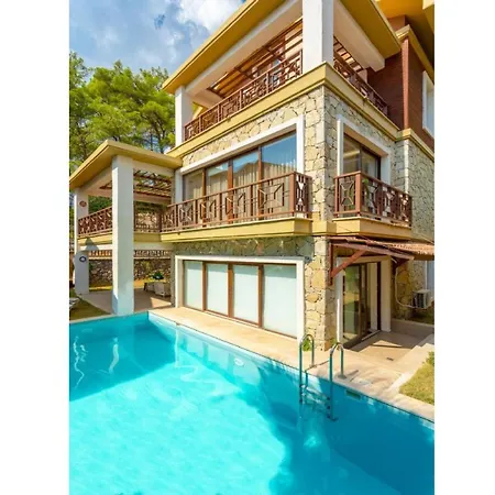 Deniz Ve Orman Manzarali 4+2 Almina *